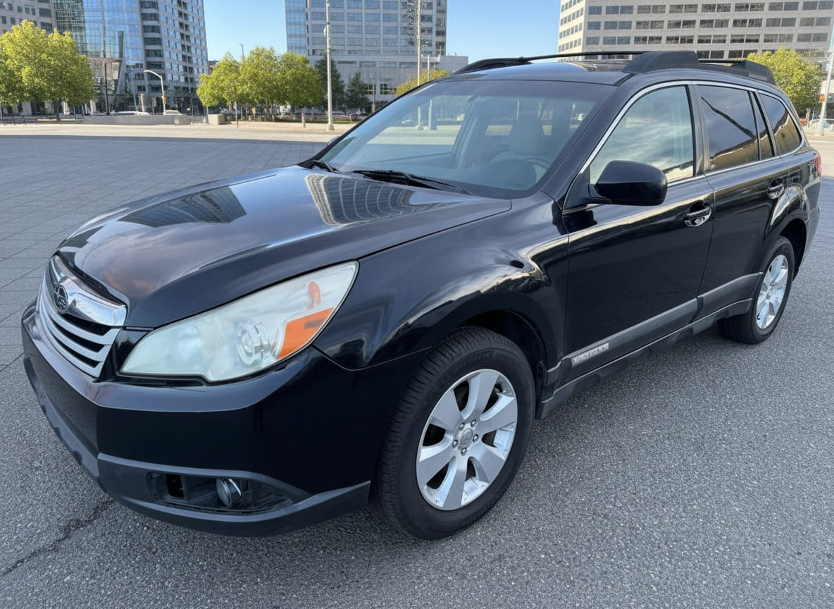 2012 Subaru Outback — photo 2